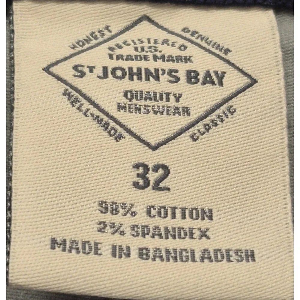 St Johns Bay Comfort Stretch men's gray chino shorts sz 32 flat front Cotton